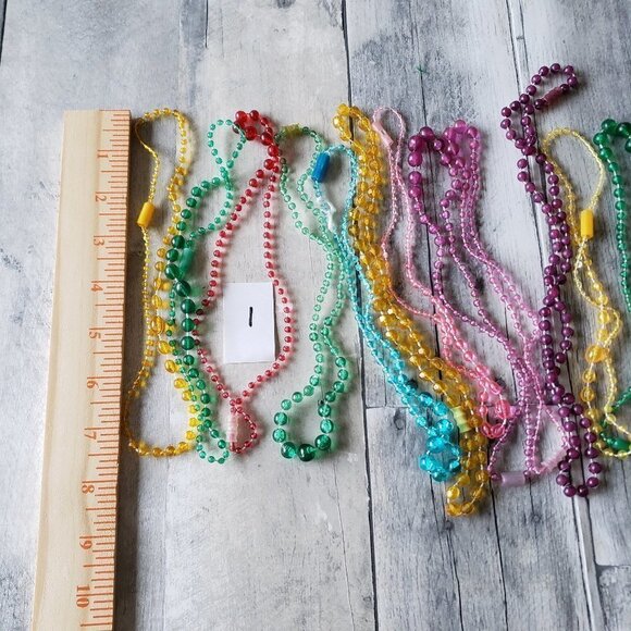 Vintage Mardi Gras Throw Beads - Set of 15 - Plastic #1 - Picture 3 of 4
